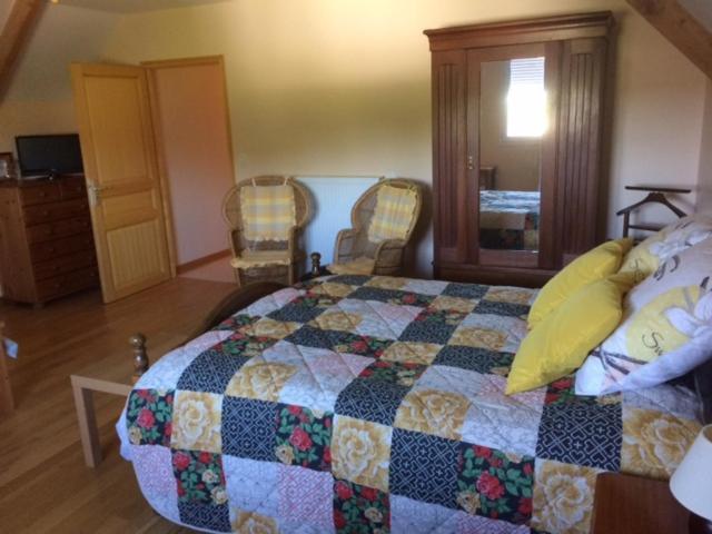 Bed and Breakfast Les petits chenes La Pellerine  Exterior foto